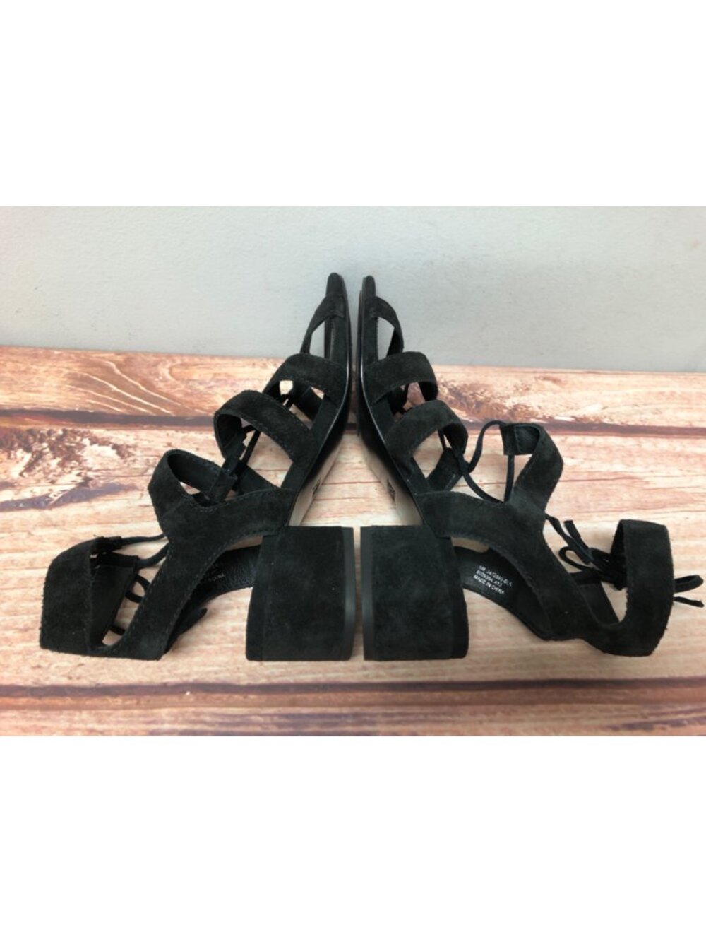 Frye Chrissy Side Ghillie Black Suede Strappy Gladiator Sandals Womens 6 (9g44) - Picture 6 of 10